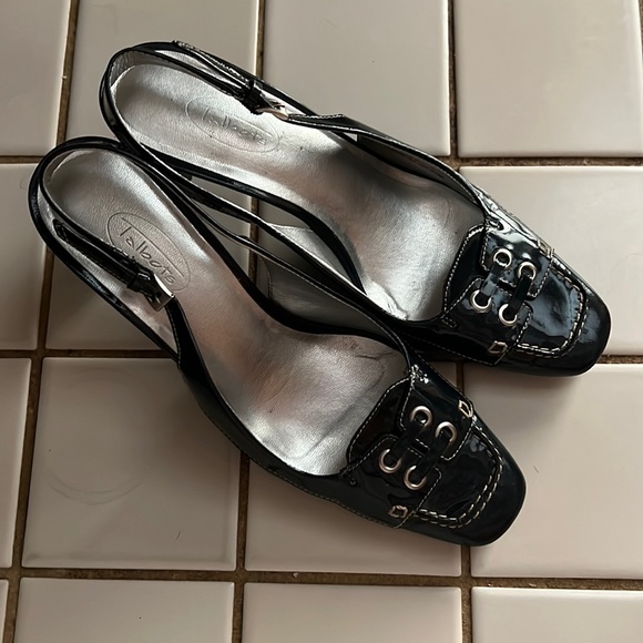 Talbot Navy Blue Heels - Picture 1 of 4
